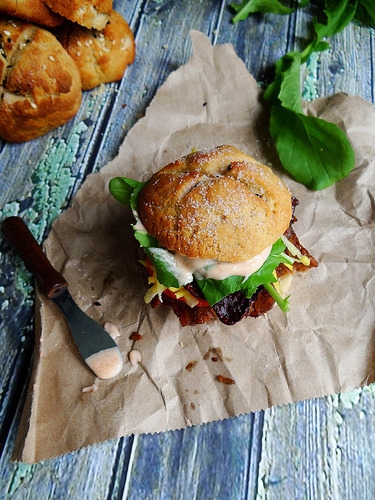vegan-yums:   smokey tempeh sliders / recipe    