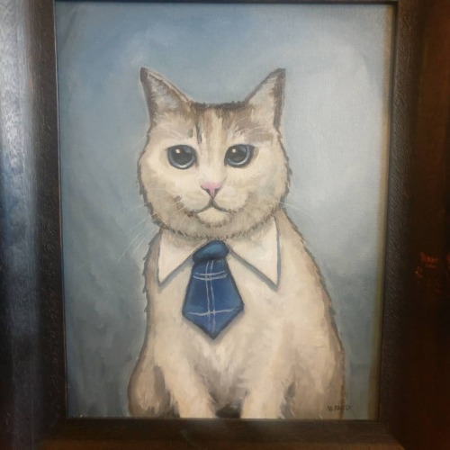 catsbeaversandducks:“I am a work of art! My awesome neighbor (instagram.com/jbrand) painted this amazing portrait of me. I think he nailed it, really captured my fluffy essence!”Photos/caption by Roscoe Fats