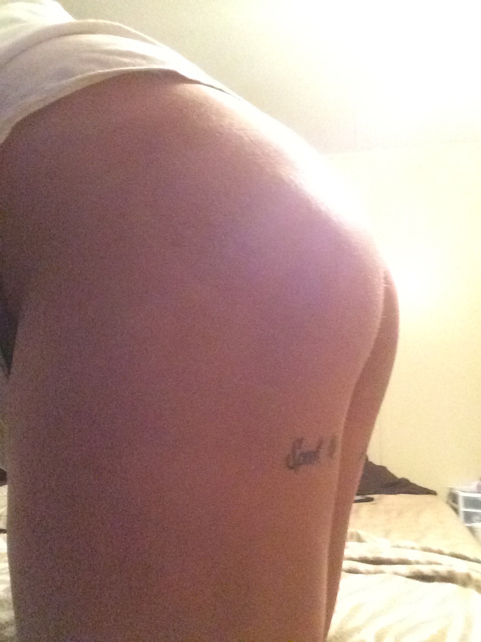 realamateurmilf:  slutwife-cuckhusband:  sassik1986:  So I am told I have an ass