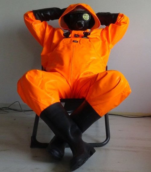 rubby12-nl: No rain, no garden, let’s sit right here then and enjoy a quiet moment in this nic