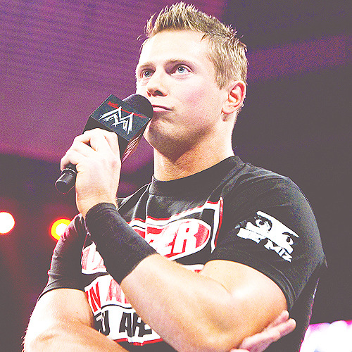 whateverforevermadness:  Can I say that I miss this? Or basically miss both of them period.  I miss seeing Alex Riley in his wrestling gear! These two were so hot together!