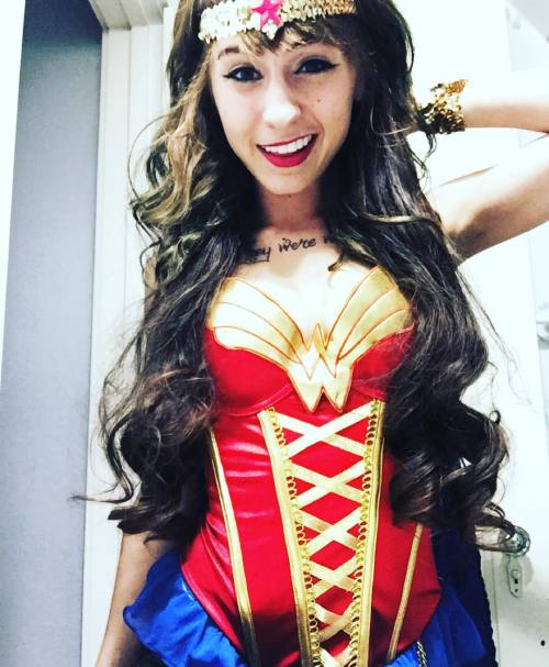 Happy Halloween from wonder woman #Halloween #workflow #wonderwoman #costume #yaass