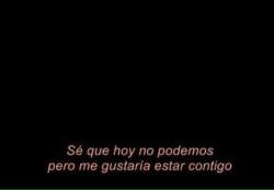 somospandaspordentroyporfuera:  Y pasar el rato haciendo tonterías…-Una chica invisible. 