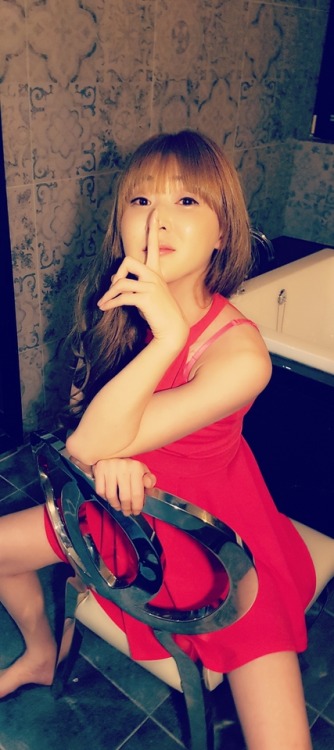 shemalenana-shemale:  셀카가아닌 사진을 오랜만에 찍어보니 이렇게 어색할수가ㅎㅎ  귀엽다잉ㅎㅎ  ㅇ ㅍ 문 의 ◈only 까카오 SKBE ◈  Republic of Korea, Shemale NANA :)  Korea’s best sexy cutie SHEMALE NANA  韓国最高のベストセクシーなキューティー