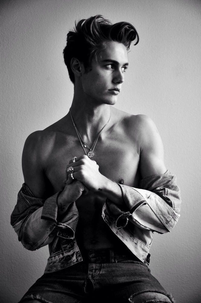 hotfamousmen:  Neels Visser