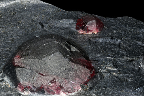 Garnet porphyroblastsA porphyroblast is an undeformed crystal in a metamorphic rock that is much lar