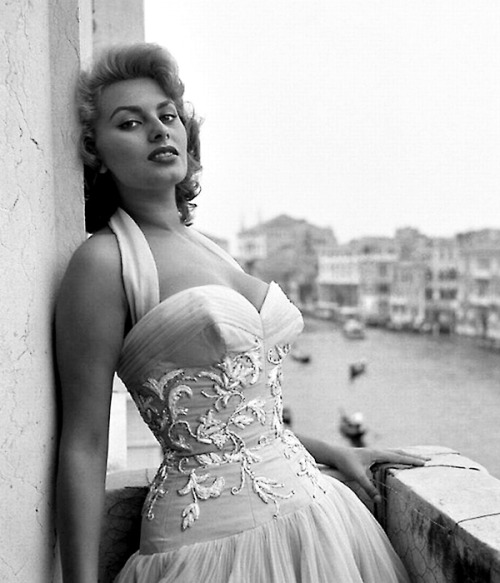 20th-century-man:Sophia Loren / Venice, 1955.