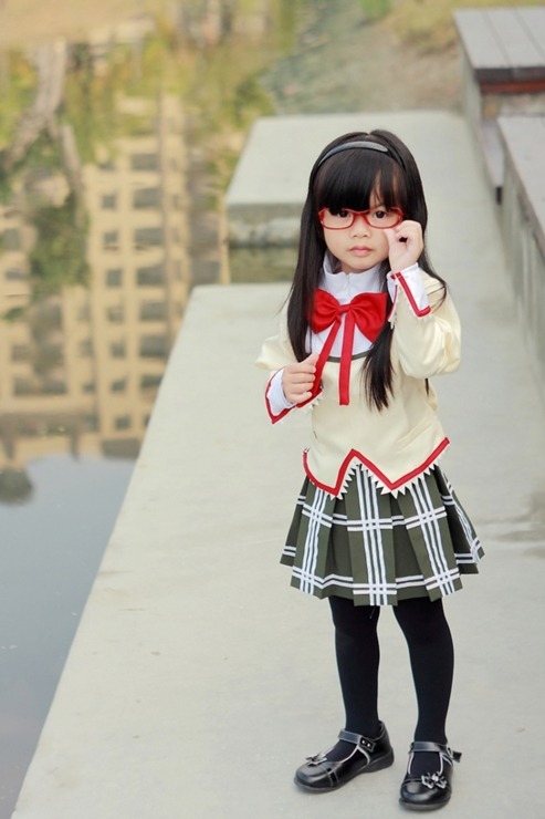 vandariwuuuuutcosplay:  Character: Homura Akemi Anime/Manga series: Puella Magi Madoka