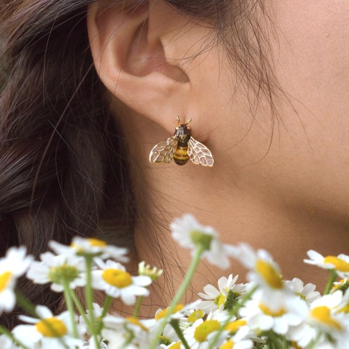 dsknsk:sosoullight:sosuperawesome: Bumble Bee and Honey Bee JewelryGood After Nine on Etsy Chonky b