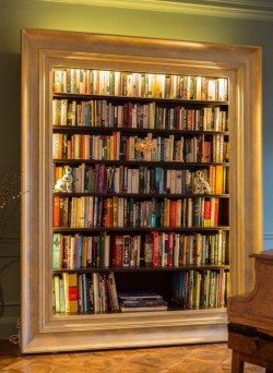 amandaonwriting:  Bespoke Framed Bookshelf 