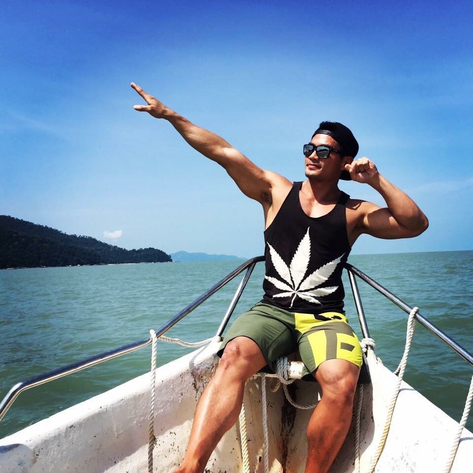 jackdsg:  how can you not love a thick, handsome and fit man? Yeoh Kok Sin IG: yeoh_ks