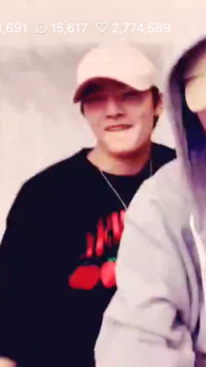 Not really memes but jeongin is attacking me