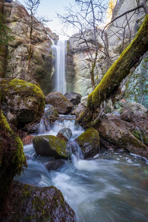 oneshotolive:  The Blue Grotto, Southern Oregon [OC] [1440x2160] 📷: valledweller33 