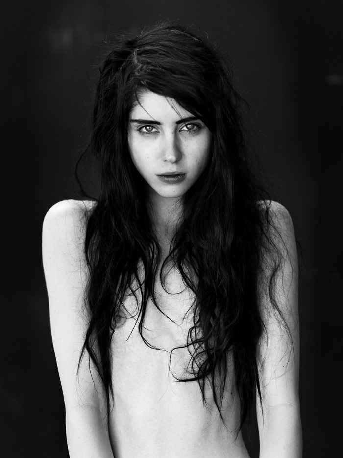 degeneratelowlife:  Rebecca Pead   photo by Peter Coulson