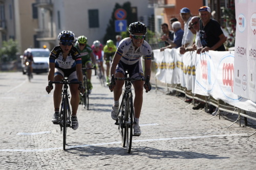 Emma Johansson’s painface, winning the uphill sprint for second ahead of Rossella Ratto, on Stage 2 of the 2013 Giro del Trentino