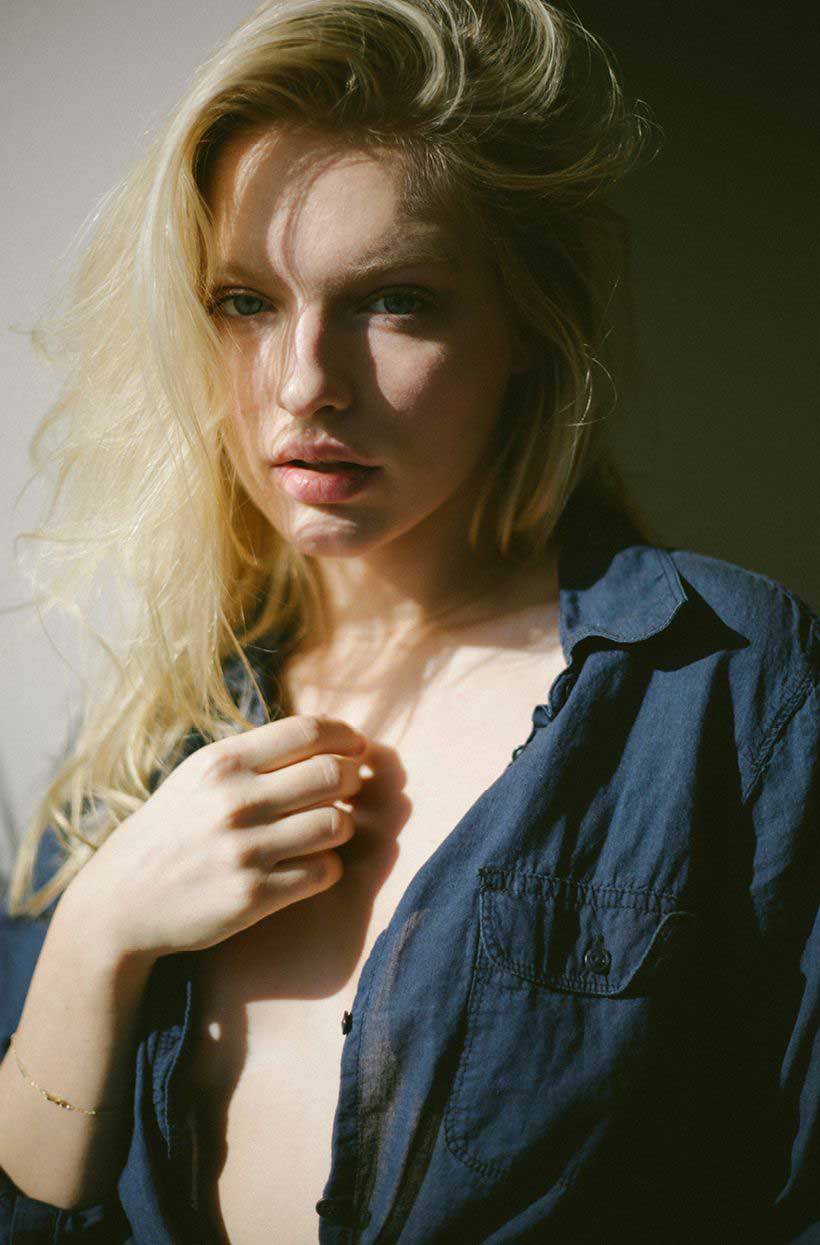 jasonflatlander:  Isabella Farrell by Cameron Davis For Paper Magazine