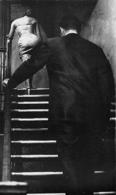 “The Staircase”, New York, 1968. By Saul Leiter.