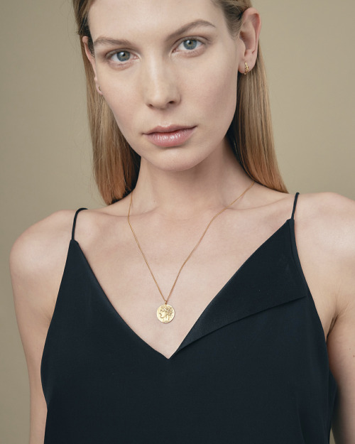 Sarah Brandner by Kenneth Fraunhofer for Paravar Jewelry 2020 collection.
