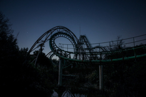 NARA Dreamland at DAWN奈良ドリームランドの夜明け,奈良県,日本