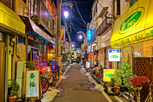 japan-overload:  Shitamachi street by namhdyk