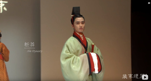 oliverhaze:The Restoration of Traditional Chinese clothing/Hanfu of Han Dynasty from裝束復原團隊（中國裝束復原小組）