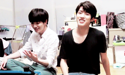 namuyeols:  “SAMBA!!” ~(≧▽≦~)~(≧▽≦)~ 