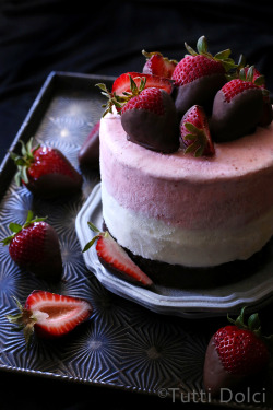 delicious-food-porn:  Neapolitan Ice Cream Cake