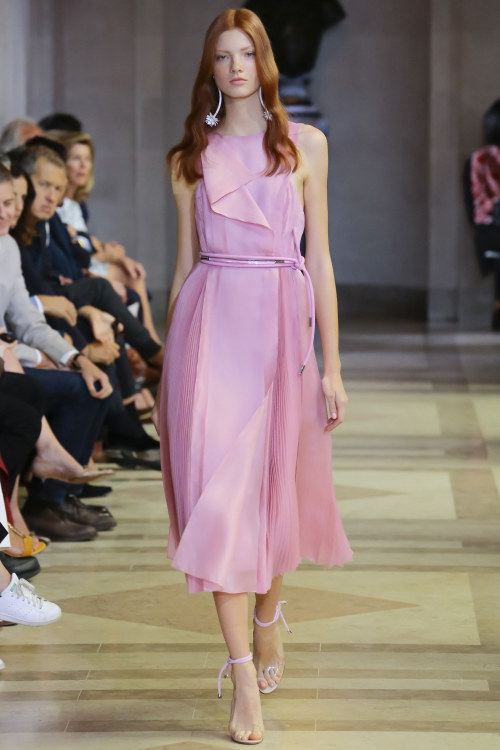 forlikeminded: Carolina Herrera - New York Fashion Week / Spring 2016 Model: Anastasia Ivanova