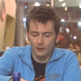 mizgnomer: David Tennant Drinking - “from glasses” edition (Part 2) Here’s to Davi