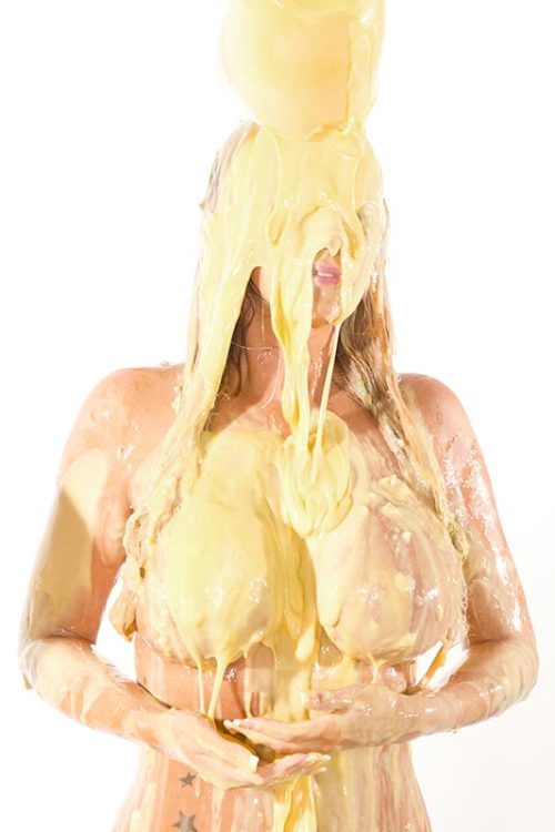 glamourgunge:  Custard coated Teejay! 