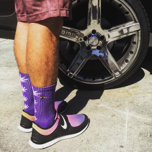 Purple Smokey Socks skating on 22s. @paulwallbaby where you at with your Smokeys??? Check out @paulw