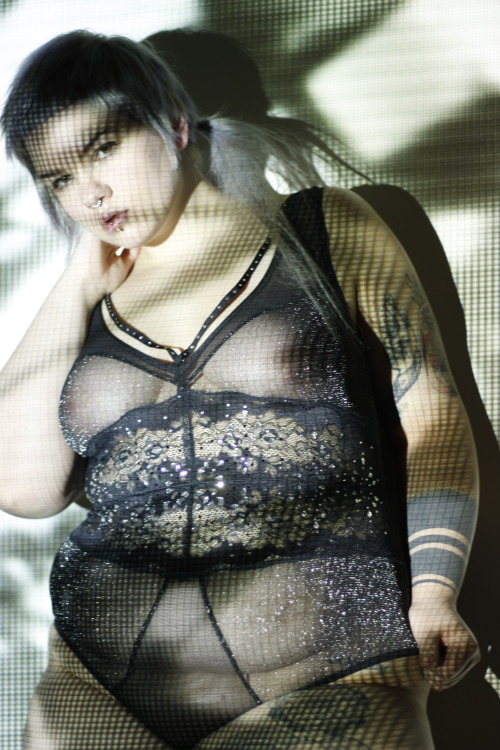 kyrrespatches:  projections & modeling sanguinekvlt photog kyrrespatches