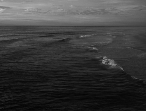 El sentimiento y la nostalgia de Nazaré. Por las noches eres el mar que rehúye ser vis