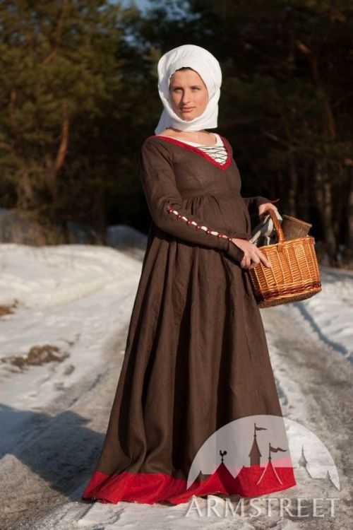 German kirtle, Renaissance style, by Armstreet