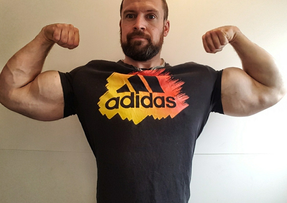 beastpup:  Arm day! 💪  I’m currently off-cycle so its hard to feel like I’m