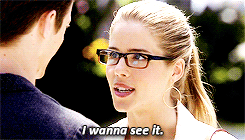 tinytmas: “She [Felicity] thinks a lot with her mouth first.” - Emily Bett Rickards [x] 