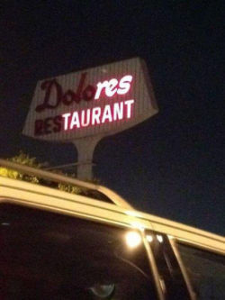 imsocoldimshivering:  tsuthetiger:  nice save  WOAH THE NONLIT LETTERS STILL SAY DOLORES AND THE LIT ONES SAY RESTAURANT I ONLY NOTICED THE RESTAURANT ONE AT FIRST