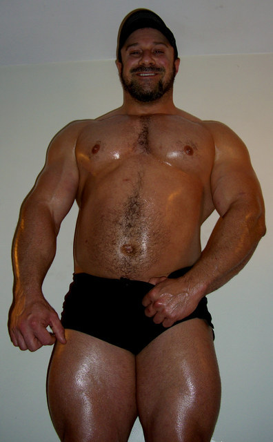 manly-brutes:  manly-brutes.tumblr.com 