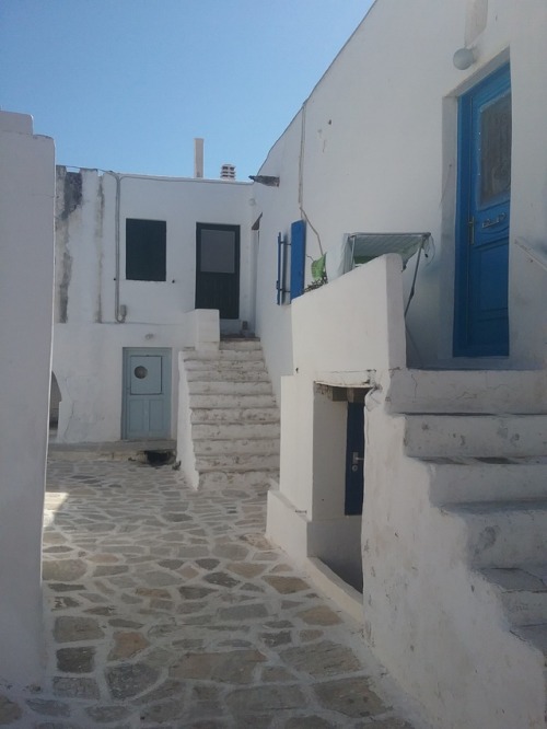 Inside the “Frankish” kastro on Antiparos.