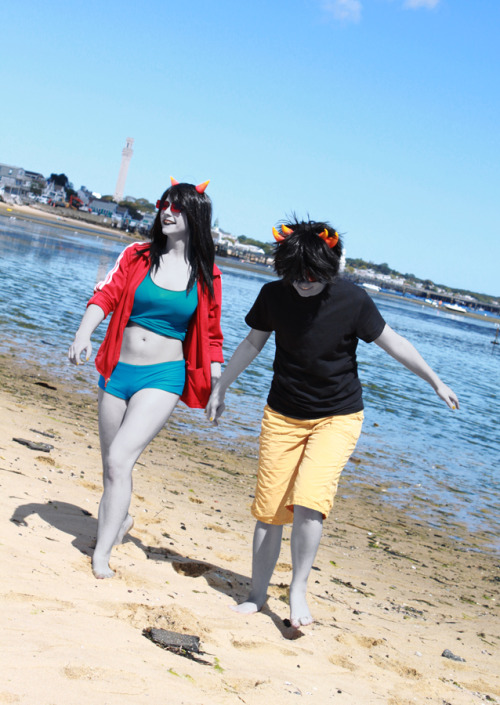 pyropi: Summer is almost here, so have some Beachstuck babes~Mituna ♊ HhhhammyPorrim ♍ Gothicha