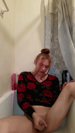katiebabiie:  😈💦💦