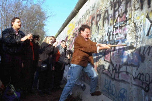 nevver: Break on through, 25th anniversary of the fall of the Berlin Wall