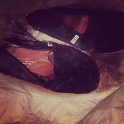 We&rsquo;re parting ways, RIP to my first pair of #TOMS ever. 😢