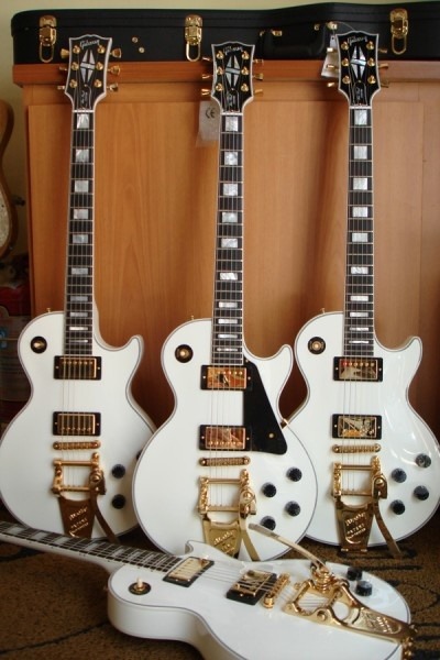 euthanasia-for-mankind:  Gibson Custom Two Tone (Brazil) Limited Edition Les Paul Custom   