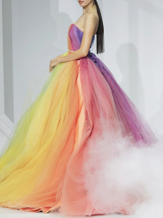 dijetedrago: sunshineovertherains:  chandelyer: Poem Bangkok fall/winter 2019  “Eternity