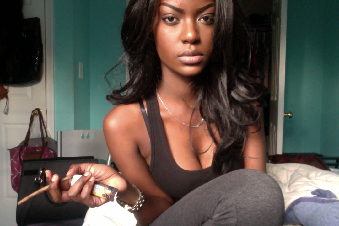 thefakerihanna:  Happy 4/20