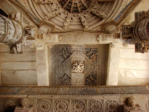 Ceiling of a jain temple, Ranakpur, Rajasthan