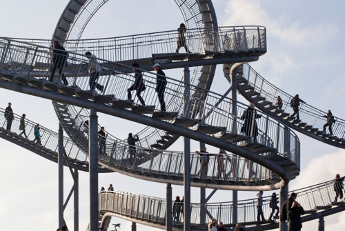 i-slept-with-the-devil:  ive-been-triggered-by-kankri:  likeafieldmouse:  Heike Mutter & Ulrich Genth - Tiger & Turtle (2011) - A walk-along “roller coaster”  HOW THE FUCK DO YOU DO THE LOOP-DE-LOOP DO YOU HAVE TO RUN AND DO YOUR BEST OR