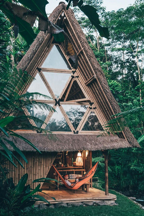 livingpursuit - Eco Bamboo Home in Bali Indonesia