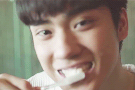 1akorn:send me your favourite thai actor/actress and i’ll make a gifset:↳ tee jaruji for @doctorbeam